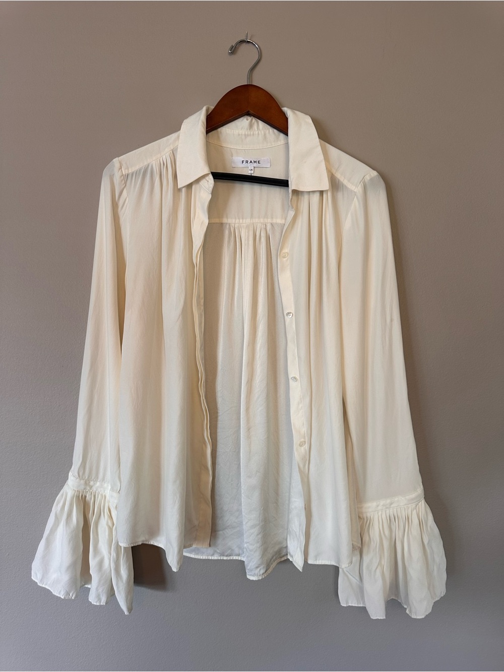 Frame Denim Ivory Ruffle-Cuff Button Front Blouse